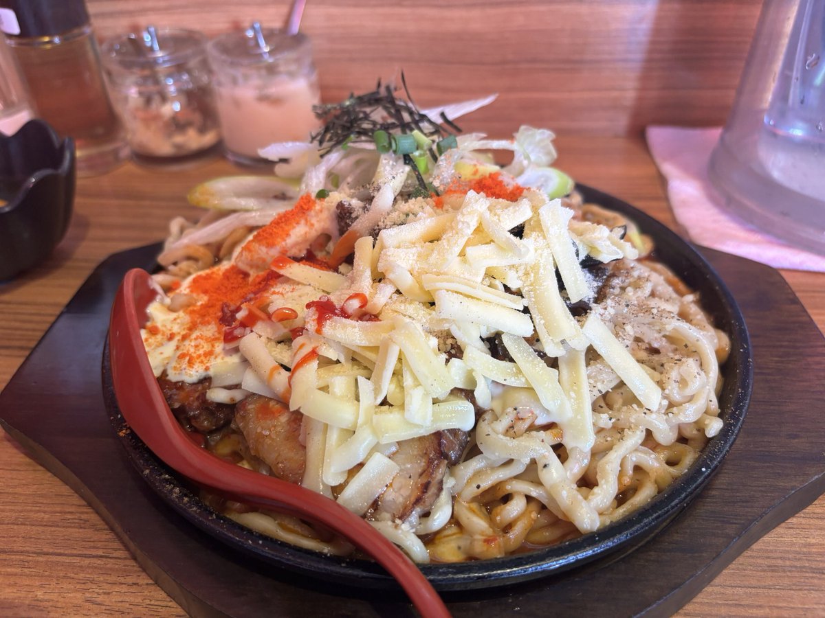 マカもん tweet media