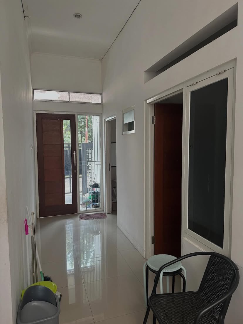 ___panthat's tweet photo. hi mahasiswi Malang! ready kost khusus putri, 3 kamar (km dalam) 1,2 jt dan 1 kamar (km luar) 1jt
jl. Taman nusa indah daerah Suhat,
fasilitas: 
kamar Mandi dlm (water heater), full furnished, Include Wifi, air, listrik,Carport, Dapur bersama #kosmalang https://t.co/D3JOWV1BGH