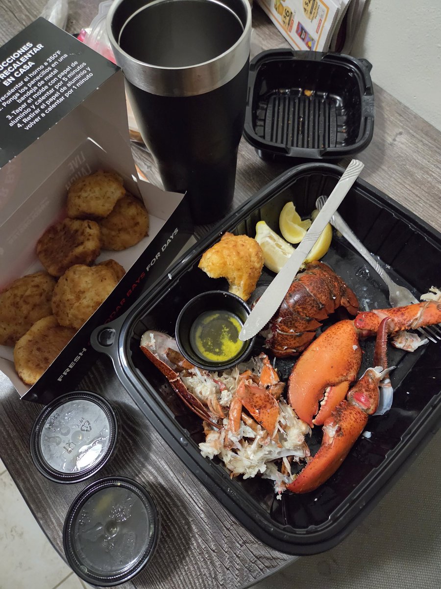 NinjarockstarX's tweet image. Mmm ate a whole Lobster 🦞 For First Time Today  #redlobster