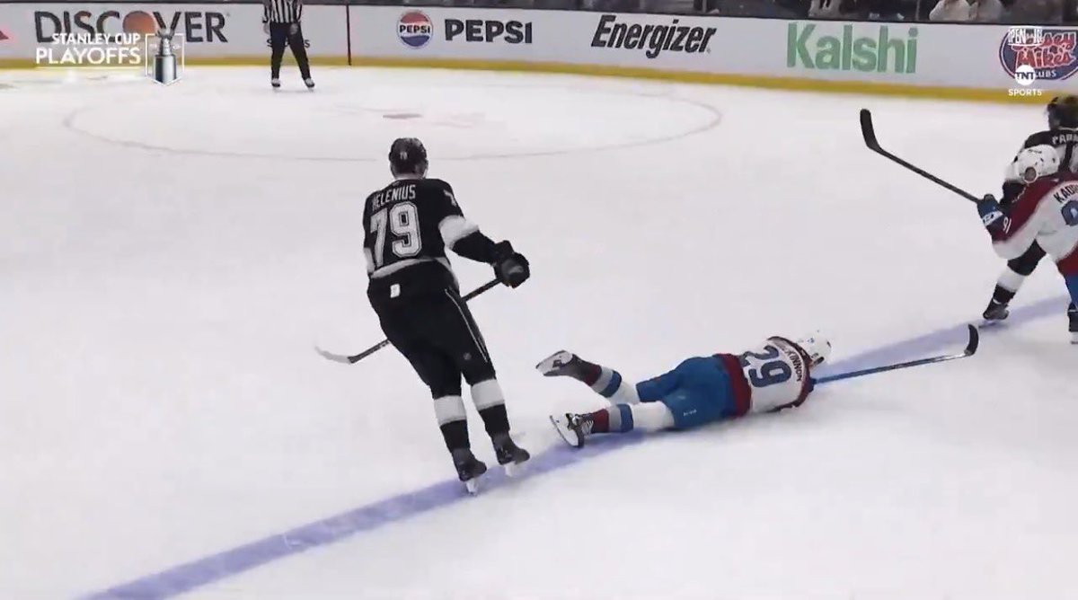 ͙͘͡ ❀ bean 𝜗𝜚˚⋆ tweet media