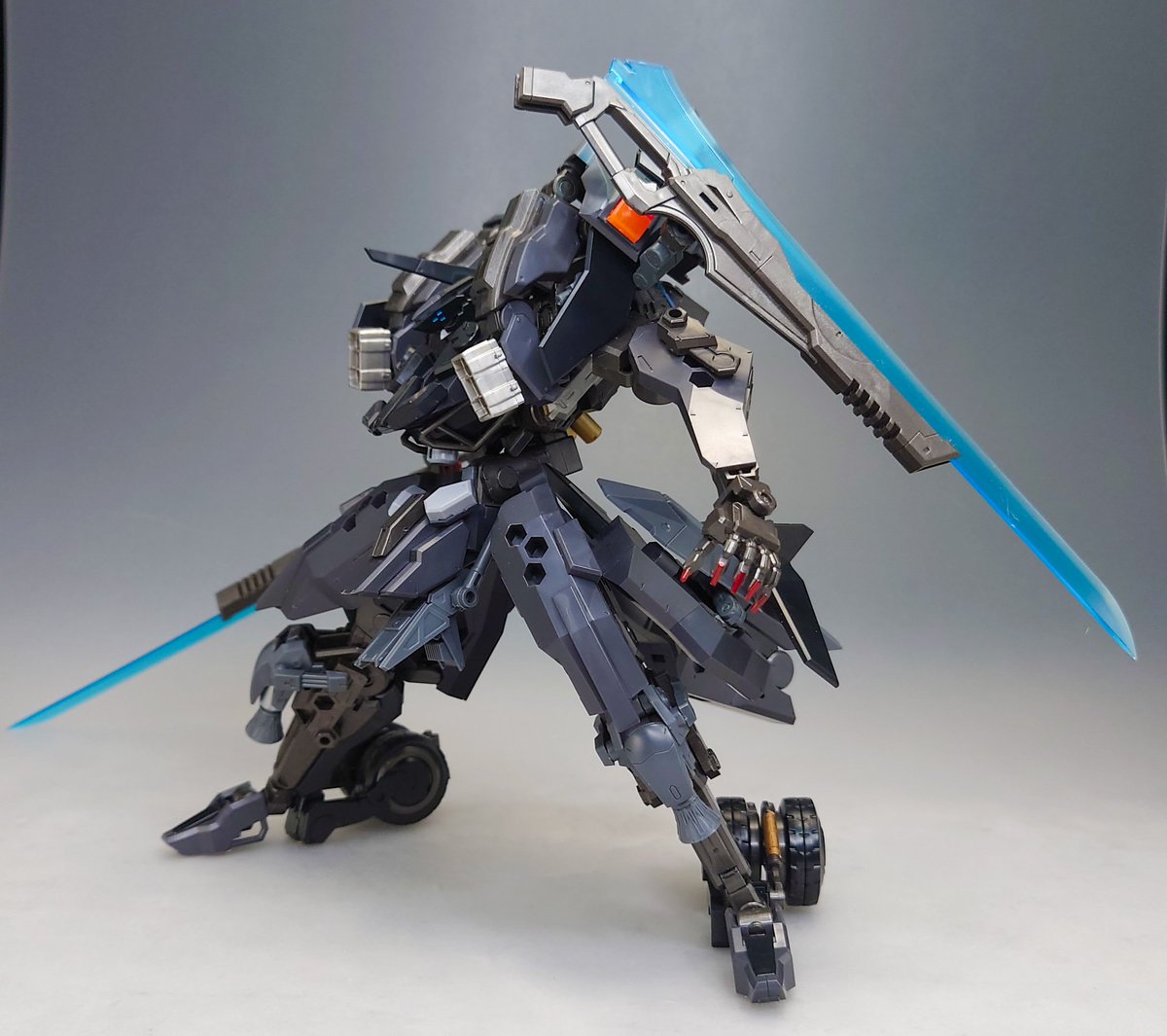 紅羅流あぶりチノフ tweet media