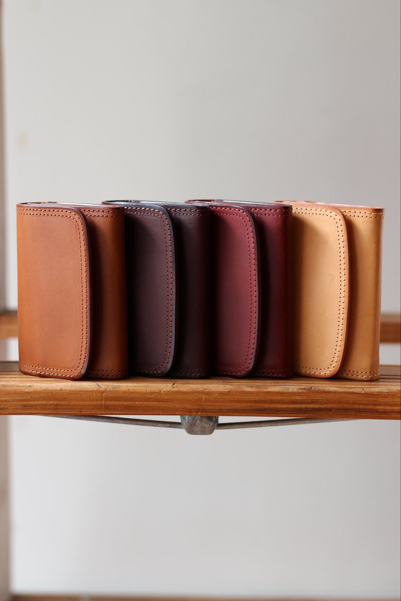 CORBO_SHOP's tweet photo. カード&amp;コインケース
「SLATE ・8LC-9956」

手の中に収まる
オールインワン
キャッシュレス時代に
現金を収納できる
コンパクト財布

https://t.co/cDJvQtYhq9

#コルボ 
#corbo 
#革財布 
#コンパクト財布 https://t.co/QVug4hsx0N