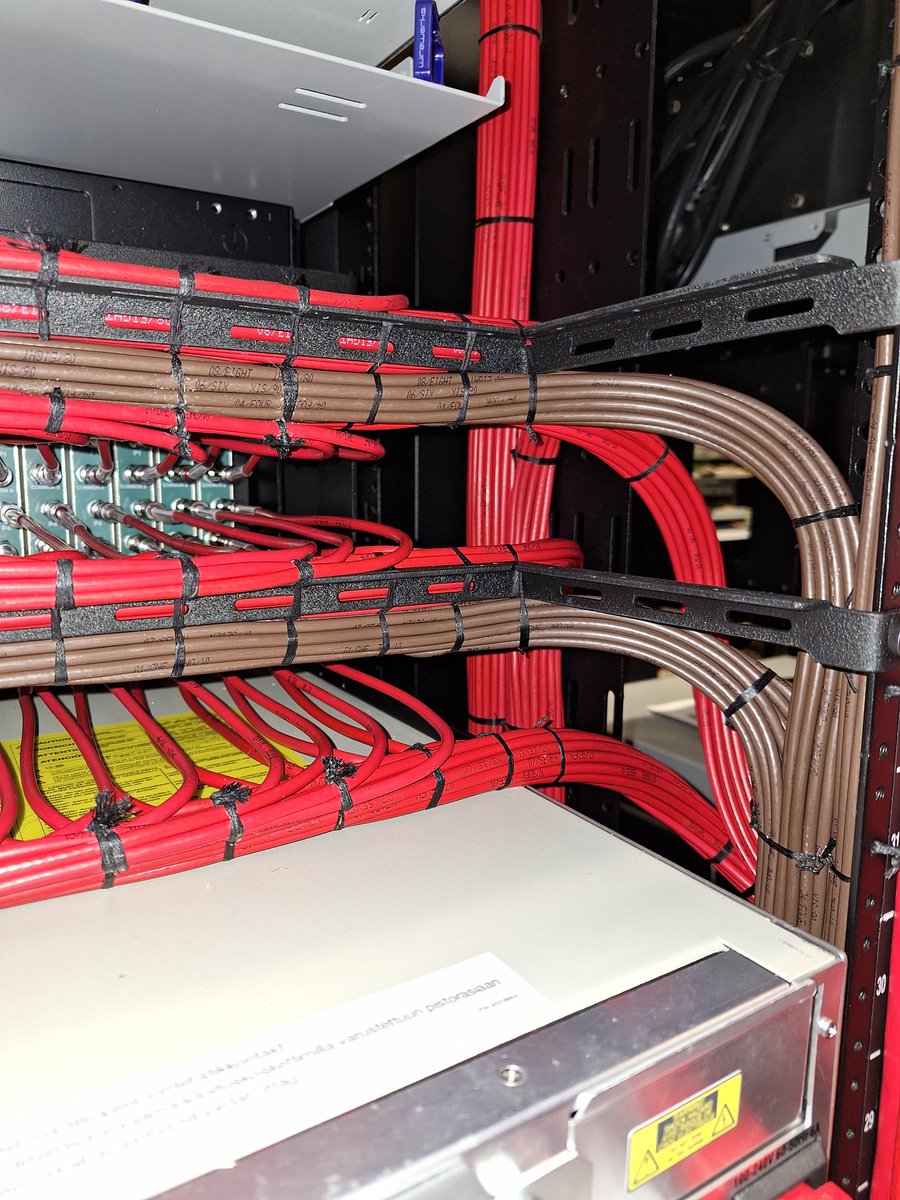 BrianWelch66209's tweet image. Have to make it look perfect for the customer.  #charter #comcast