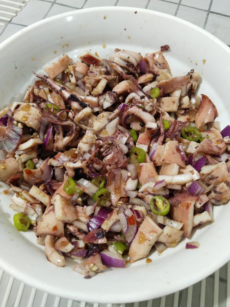 Lenz0819's tweet image. Spicy Squid Sisig for Lunch 😻🤤🔥

60 pesos per kilo na lang po ang #PUSIT 🦑🐙