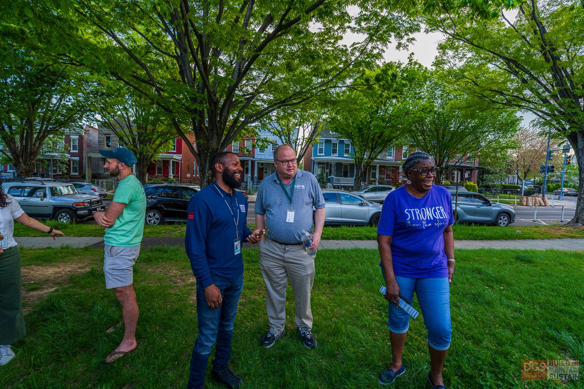 DCDGS's tweet image. DGS joined @dcdpr at the 9th &amp;amp; Illinois Triangle Park Community Meeting in #Ward4 to share designs and upcoming improvements with the community. 

We're continuing to work with our partners to ensure our outdoor spaces better serve the needs of the community.

#DGSInTheCommunity