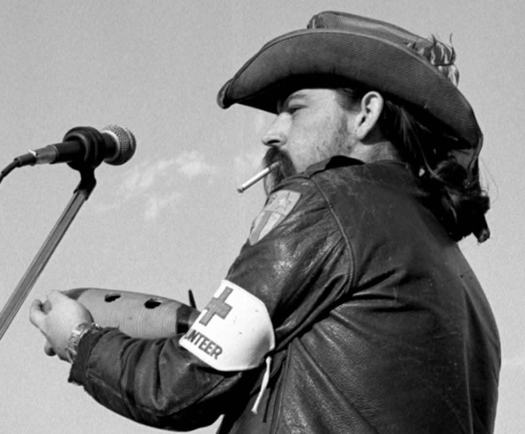 CPapasergio's tweet image. "Can't you all see how beautiful this is?" 
#GratefulDead/NRPS: April 24, 1971, Wallace Wade Stadium, Duke University, Durham, NC
jgmf.blogspot.com/2011/04/cant-y…
📷 Rick Carter