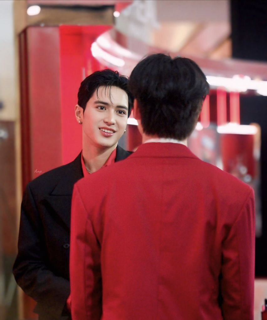 4eVA6789 tweet media