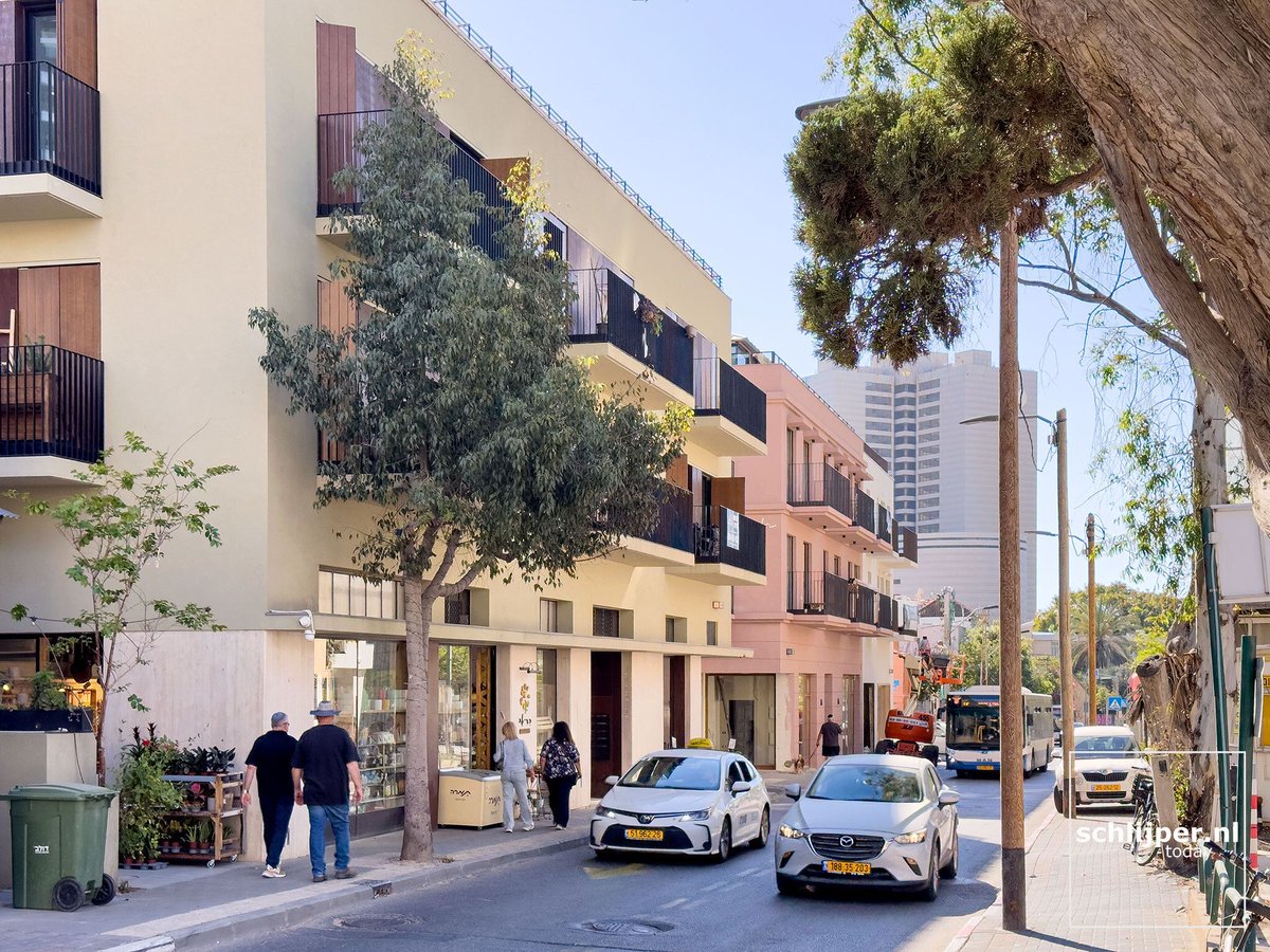 schlijperisrael's tweet photo. Tel Aviv needs more of these: elegantly designed, colorful low-rises. What a beauties and what an upgrade to the street.
Tel Aviv, Yitshak Elhanan St
23/04/2026, 16:25 Israel, Tel Aviv, Yitshak Elhanan https://t.co/oXsxHnlrVr