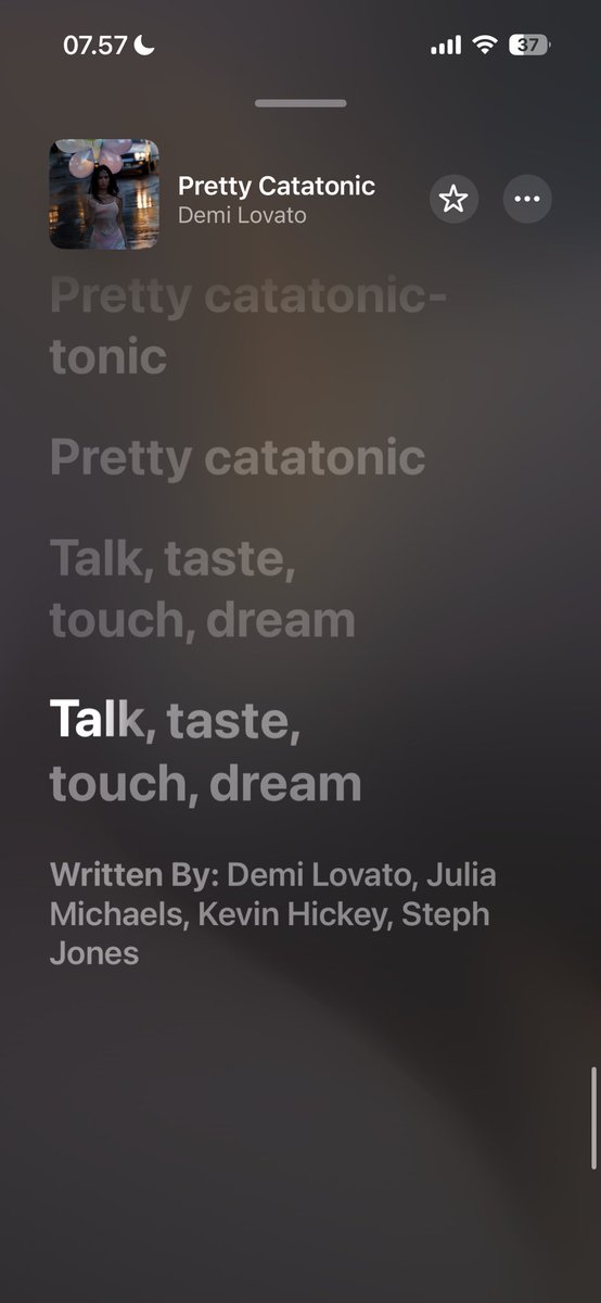 aweitshere's tweet photo. Oh, I see Julia Michaels 🥹 https://t.co/hyA1DQz12r
