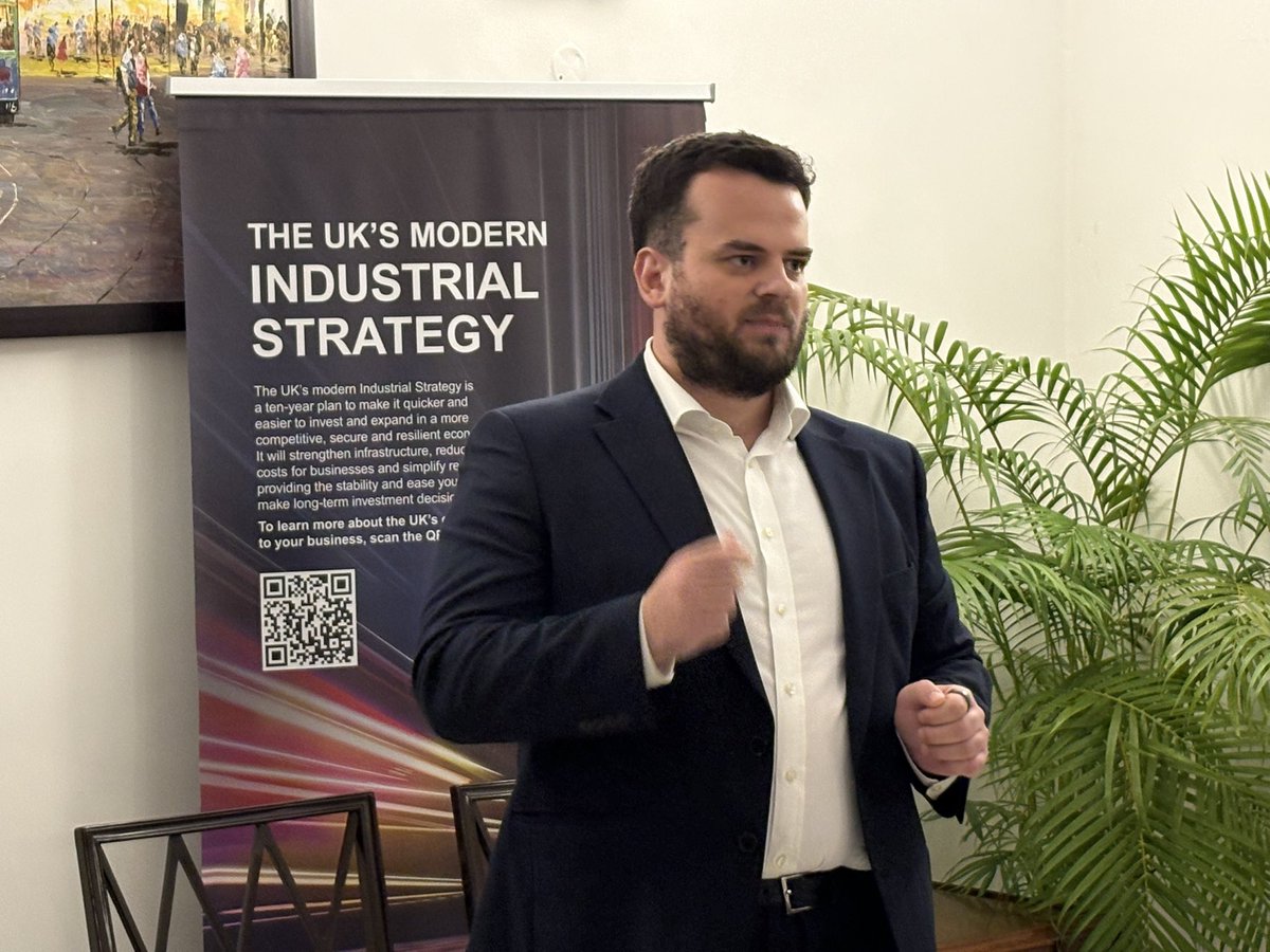 UKinKolkata's tweet photo. Mark Birrell, Trade Counsellor, South Asia @biztradegovuk met a wide range of government and industry representatives at @Andrew007Uk’s residence to pave the pathway for #UKIndiaFTA benefits in this state and region. https://t.co/m86Yta8afq