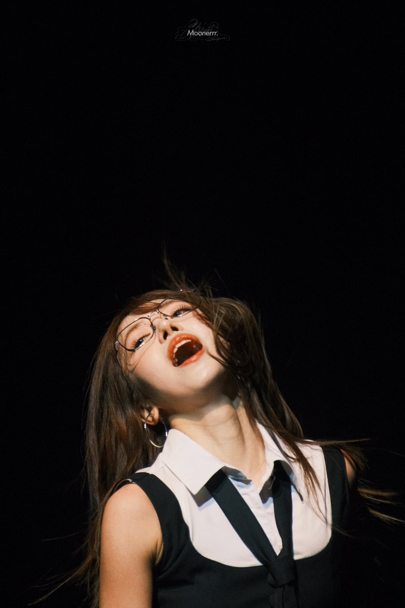 Moonerrr_'s tweet photo. 260419
The Origin: APINK in Hong Kong

👸🏻
I'm the queen.

#에이핑크  #Apink 
#김남주 #Namjoo 
@APINKKNJ https://t.co/5U1cIxDbhz
