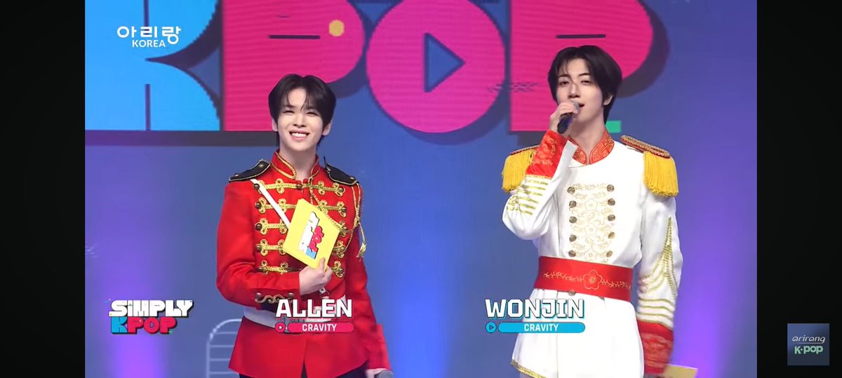 WWEKPOP's tweet image. #SIMPLYKPOP UPDATE: 

MC #ALLEN AND @WONJIN OF @CRAVITYstarship KICKSOFF THE SHOW WITH THEIR PRINCE OUTFITS! 

YOUR MAJESTY 👑 

TUNE IN TO @_Simplykpop RIGHT NOW ON @arirangworld 🚨