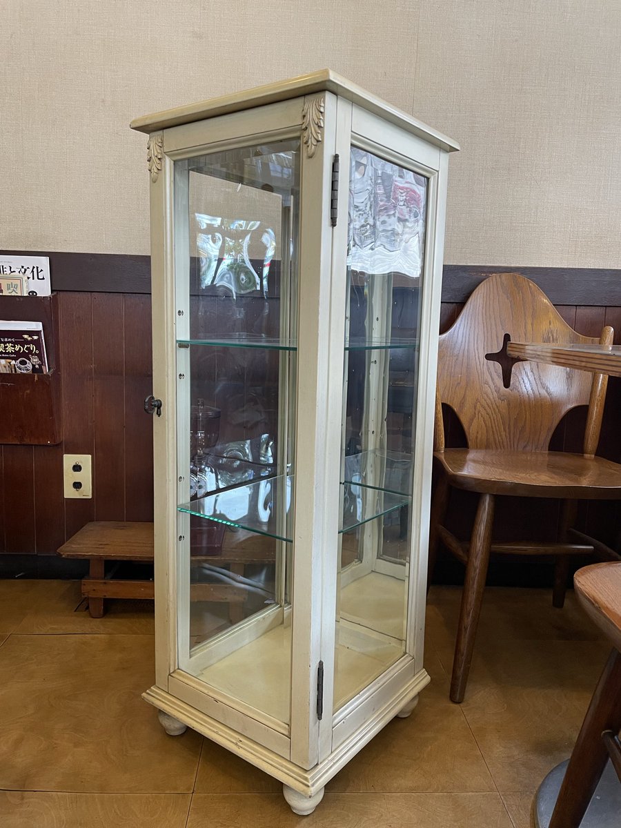 オープンしました！ 今週の新入荷、ガラスのショーケース、とても素敵