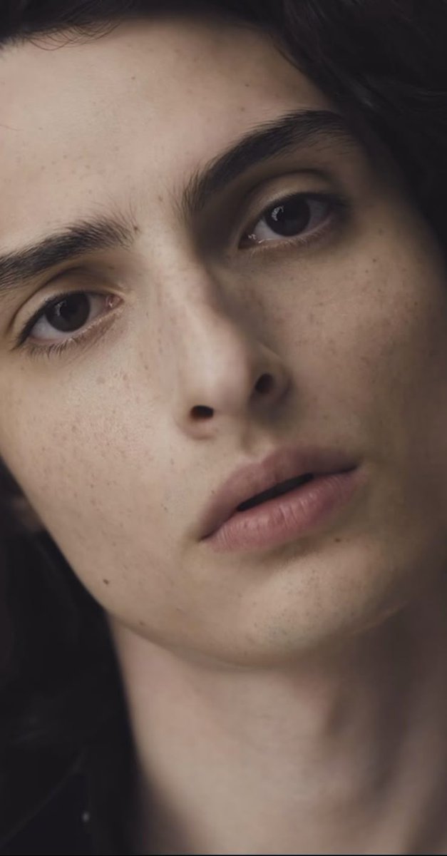 Сегодня в тви 1й рандом пост  был: "Я люблю карие глаза"+ фото глаз Финна крупным планом.
"С днем рождения меня!" - мило подумала я😁 Но пока я улыбалась, лента обновилась и... я больше этот пост никогда не найду! 😭
Зато пришло вдохновение.
Я сама сделаю такой пост!