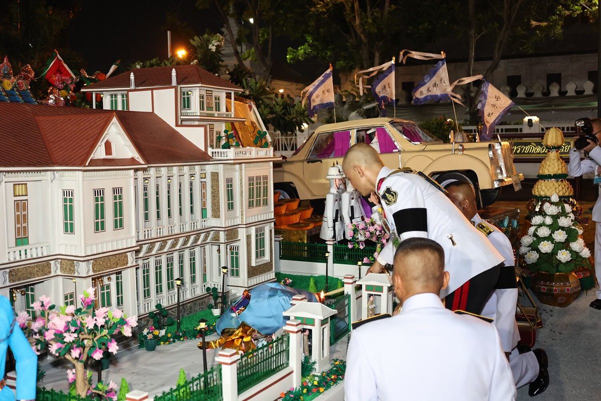 3•P.H.🥂 tweet media