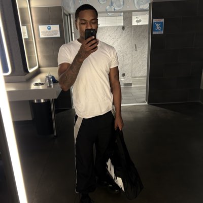 HUSTLEWITHANT's tweet photo. #NewProfilePic https://t.co/x68wye6AWV