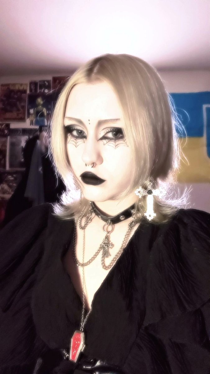 Ψ 𝔩𝔢𝔢! 𝔡𝔬𝔢𝔰𝔫'𝔱 𝔩𝔦𝔨𝔢 𝔶𝔬𝔲 Ψ 🇺🇦🇯🇵 tweet media