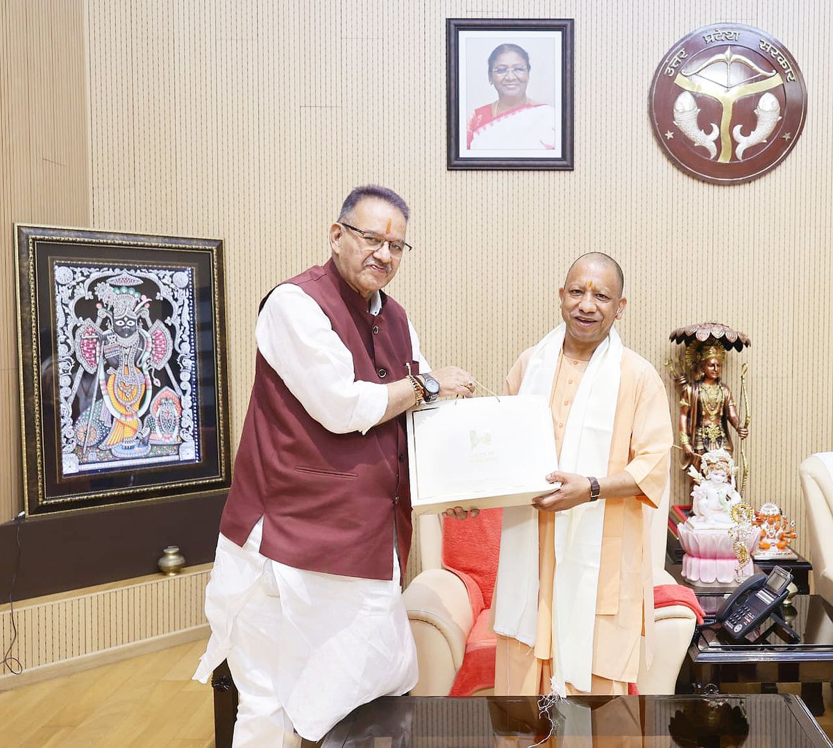 Yogi Adityanath Office tweet media