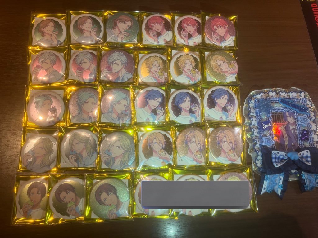 めろん tweet media