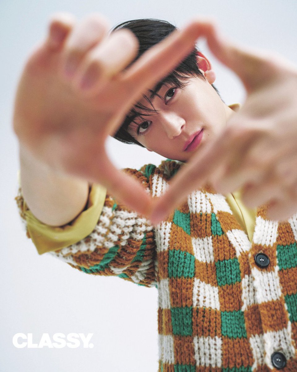 sangeiji's tweet photo. CLASSY. 일본가자마자 구매!! https://t.co/XAxPeJHi07