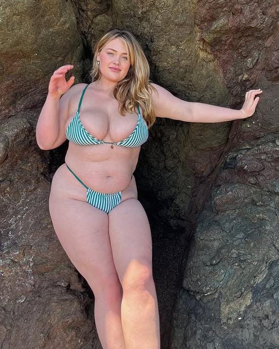 politicaleyeNew's tweet image. Confidence &amp;gt; perfection. 🌴
Adelina Manaut is proving it with every post.

Read 👉 politicaleye.news/adelina-manaut…

#Style #Confidence