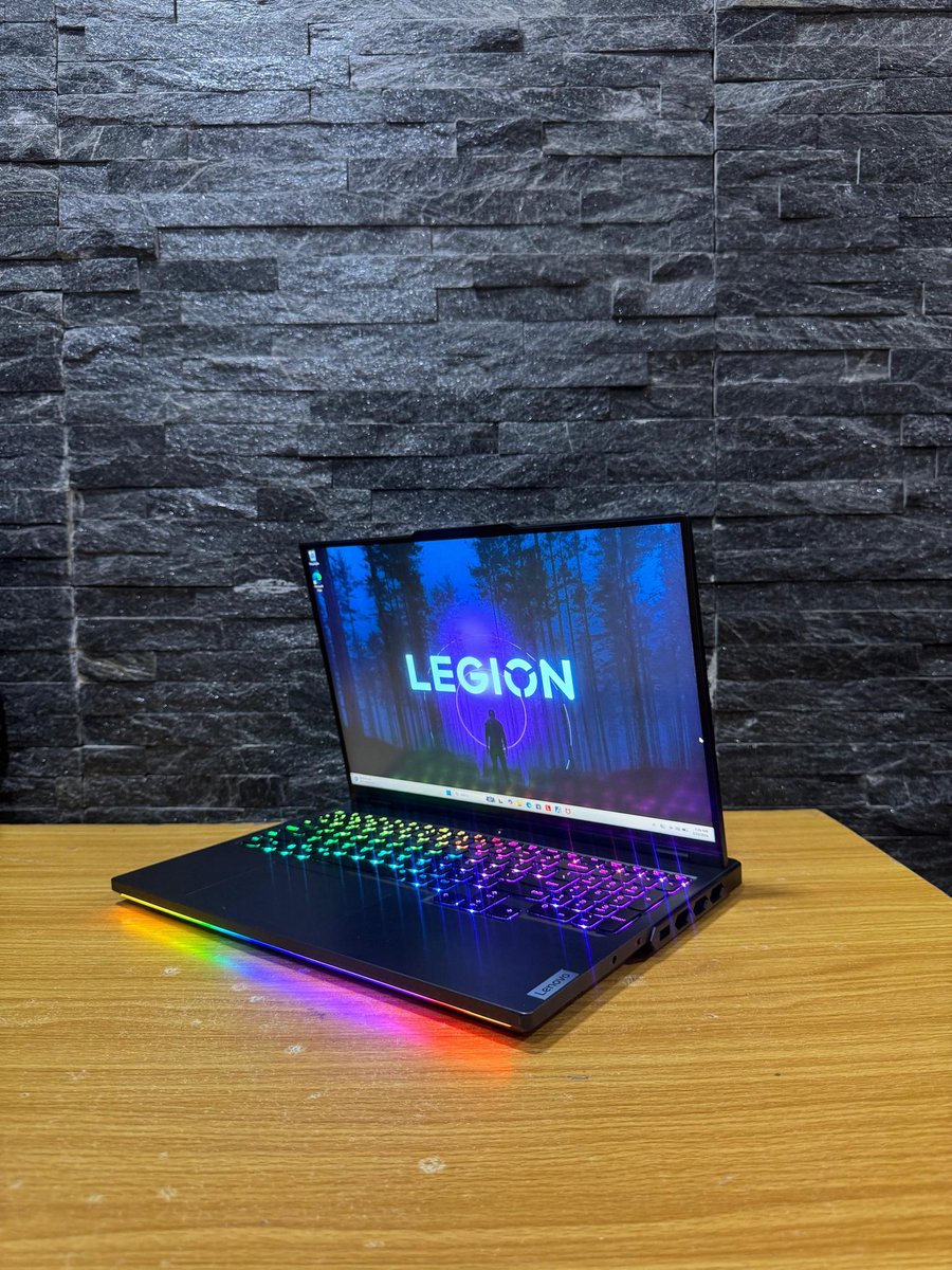 Skylark's Place Gadgets 💉📱 tweet media