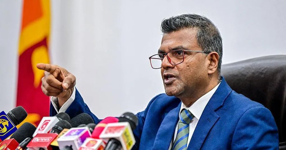 SamiranB67882's tweet image. 🚨 BREAKING: Hackers breach Sri Lanka's Finance Ministry, stealing $2.5M meant for Australia's bilateral debt repayment (due Sept 2025). Diversion happened in Jan- detected only after Aussie complaint. #SriLanka #CyberAttack #DebtCrisis
bbc.com/news/articles/…