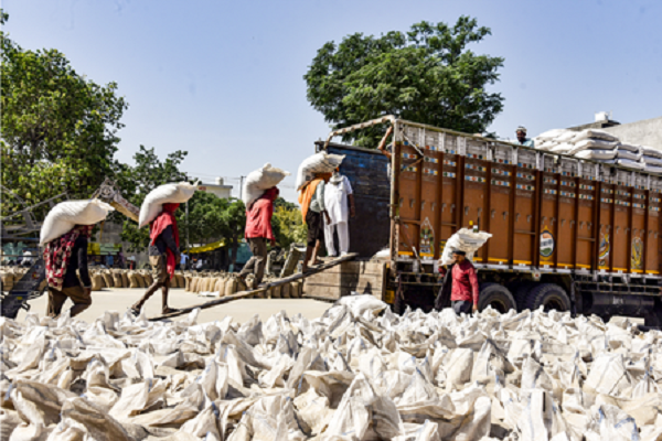 InvGurInd's tweet image. Rajasthan ranks first in e-trade volume on e-National Agriculture Market

investmentguruindia.com/newsdetail/raj…

@narendramodi  #PrimeMinister #Industry #ChiefMinister #DigitalPayments #eNam @BhajanlalBjp  #Investmentguruindia