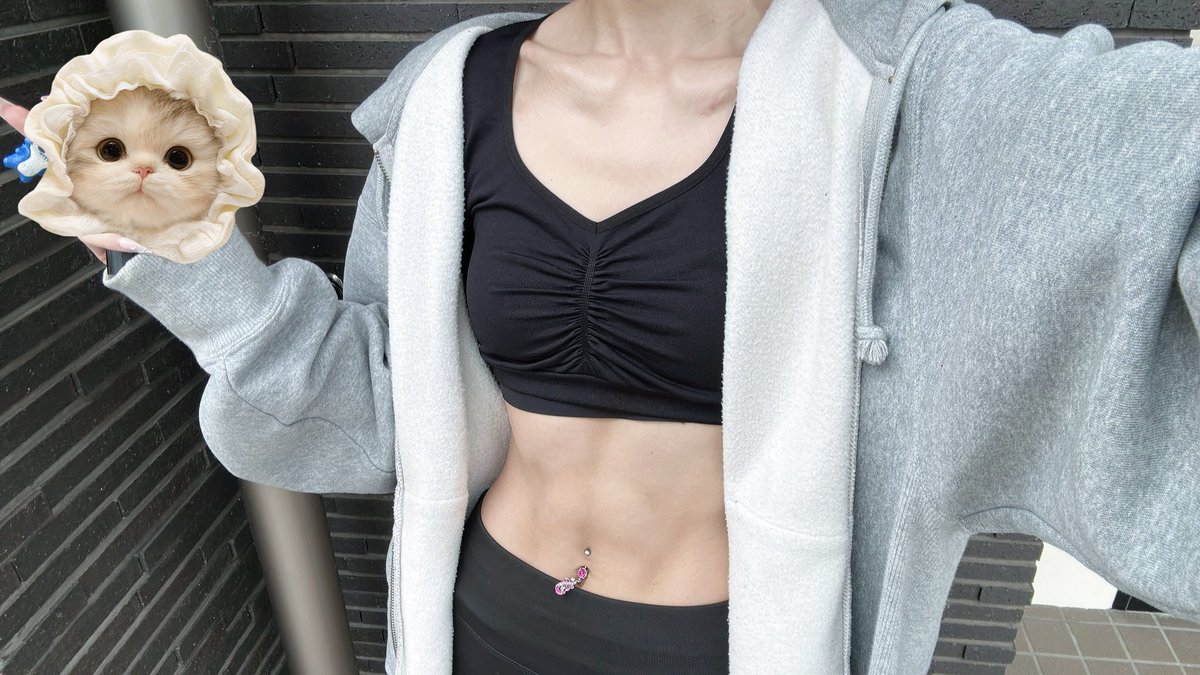 私は165cm40-42kgで健康的な数値ではないけど、自分自身がヘルシーな身体が好きなのでこの生活を続けてます🙂‍↕️

人生一度きりだから理想の自分になりたい。
敵はいつも己です👶🏻🍼

【食事】
朝 腸活バナナヨーグルト
夜 せいろ蒸し
間食 さつまいも

【運動】
ピラティス、ヨガ 週5
宅トレ