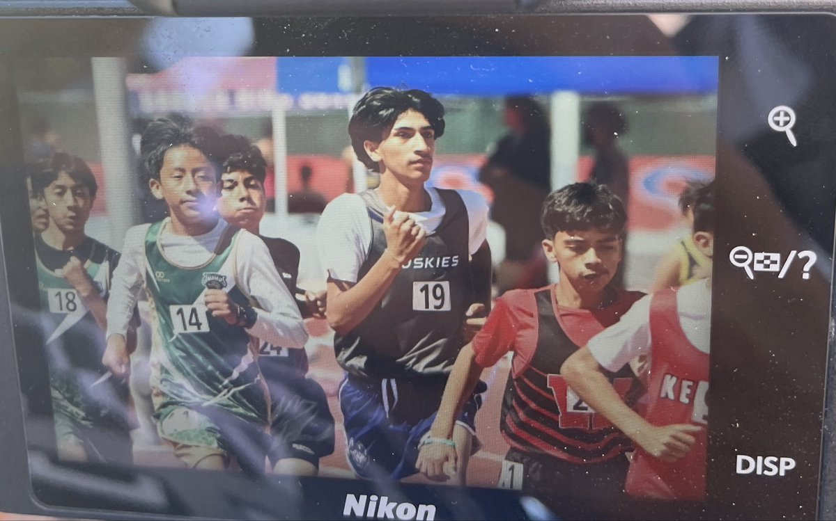 NitishMaan559's tweet image. Nitish Maan
800m-2:33
1600m-5:43
LOCATED IN FRESNO CALIFORNIA 
Cø2030🎓 Next track season at JGHS More records to break 
#fresno #california #trackandfield #justingarzahighschool #centraleasthighschool