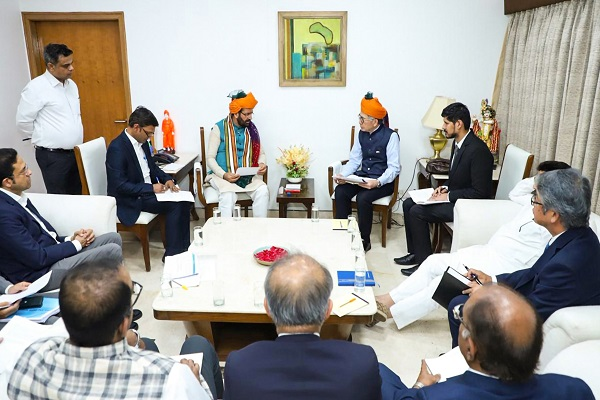 InvGurInd's tweet image. Suzuki Motor CEO assures Haryana CM of more investment

investmentguruindia.com/newsdetail/suz…

#Industry @suzuki2wheelers  #Government #ChiefMinister #CEO @NayabSainiBJP  #ToshihiroSuzuki #TokyoUniversity #Investmentguruindia