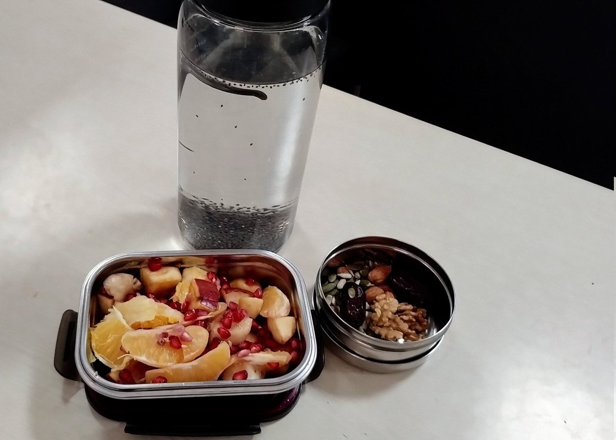 Trueindian84291's tweet image. 13500 steps done...🚶‍♂️!
Fueling the morning with fruits and dry fruits. Clean eating feels good! 🍎🍇 #FitnessGoals #HealthyLiving #14KSteps