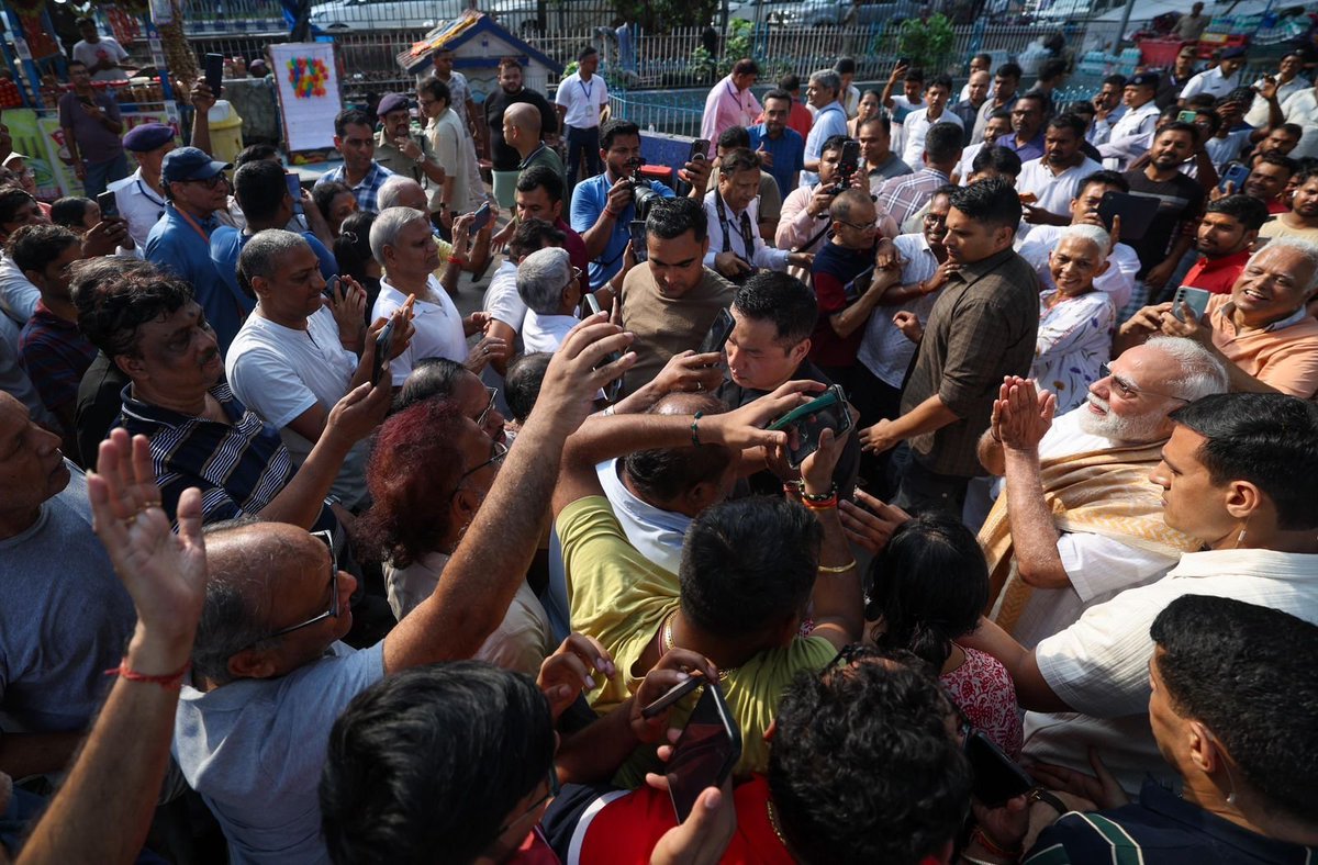 Narendra Modi tweet media