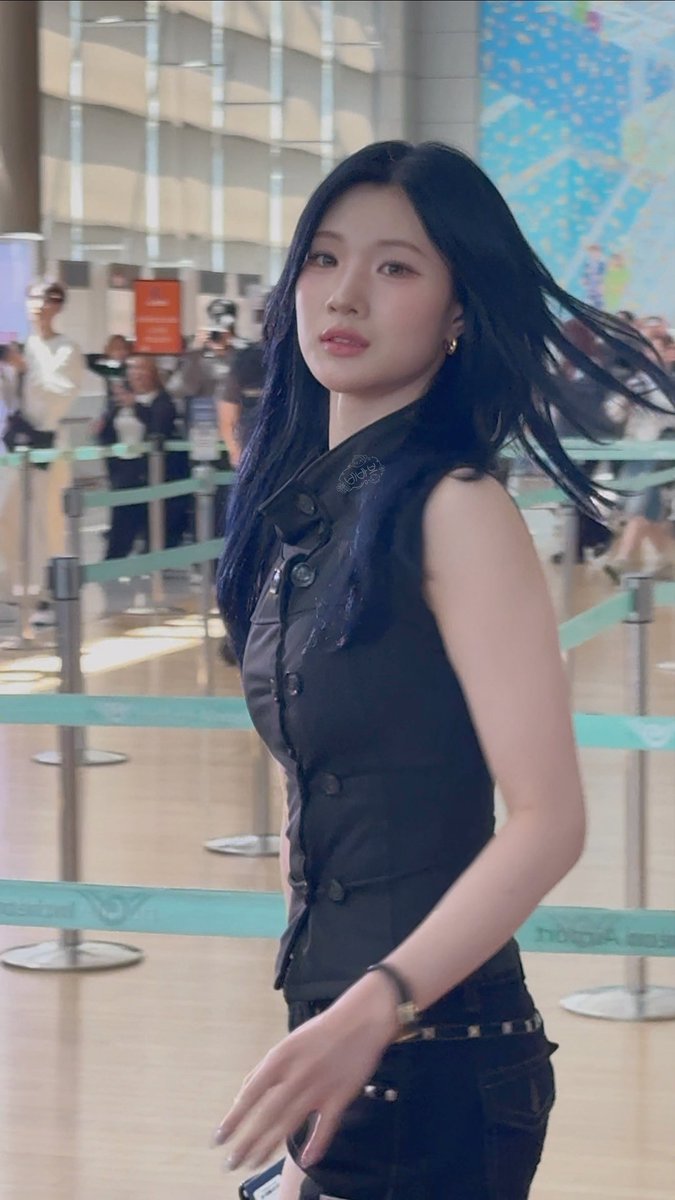 비바브 tweet media