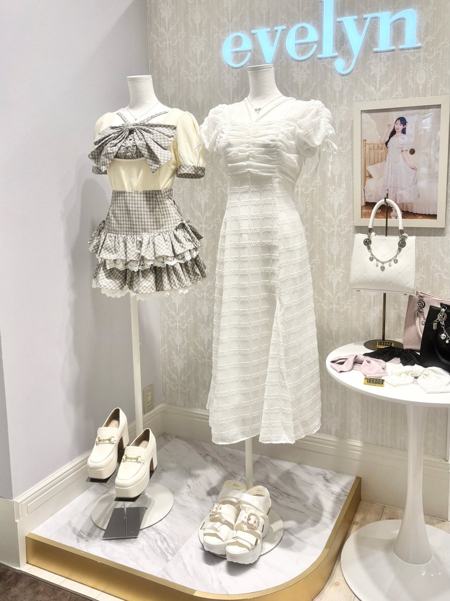 evelyn_tokyo's tweet photo. evelyn池袋店

.⋆𝜗𝜚 ┈┈┈ ⋯ ┈┈┈ 𝜗𝜚

♡ Recommend item ♡

新作商品 たくさん入荷してます🎀

今ならワンピース/セットアップが
2buy¥2,000 off❕✨️

皆様のご来店をお待ちしております*͈ᴗ͈ˬᴗ͈ෆ

.⋆𝜗𝜚 ┈┈┈ ⋯ ┈┈┈ 𝜗𝜚 https://t.co/Smqd7kyfmq