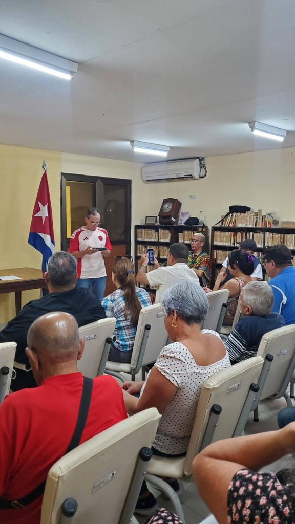 Trabajadores de nuestros medios plasman su firma por la Patria
#PlacetasEntreTodos 
#VillaClaraConTodos