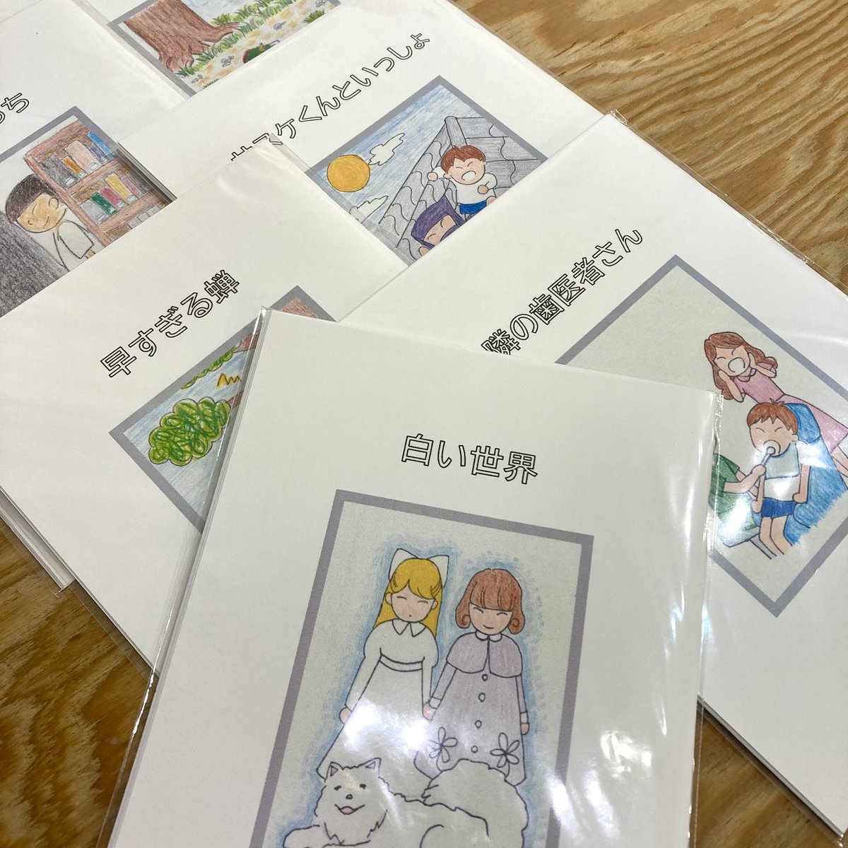 B305 月光菜園 さん
可愛らしいサイズの靴下🧦BOX内のディスプレイなども新しくなったよ🎶

E503 うおのめめしい さん
可愛い柄のヘッドドレス🎀つけ袖はシンプルに！🐈‍⬛🩶

E103 ひるね さん
追加納品♪たくさんの種類見れるチャンス👀♪