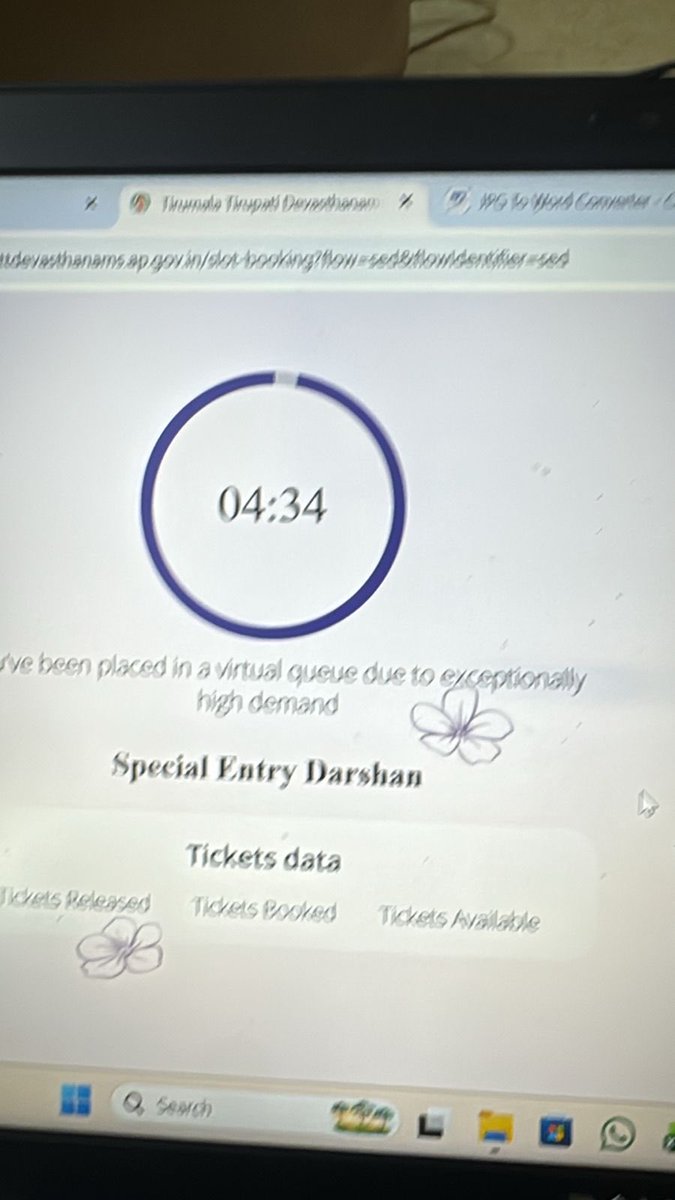 ravikrishnaande's tweet image. TTD website lo assalu tickets okasari aina confirm chestharaa?? 

Booking ki mundu queue, payment fail chesi malli queue😳😳

#ttd @TTDevasthanams