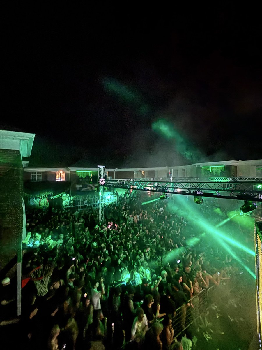 fuegocabanalem's tweet image. The European mind cannot comprehend this. #expand