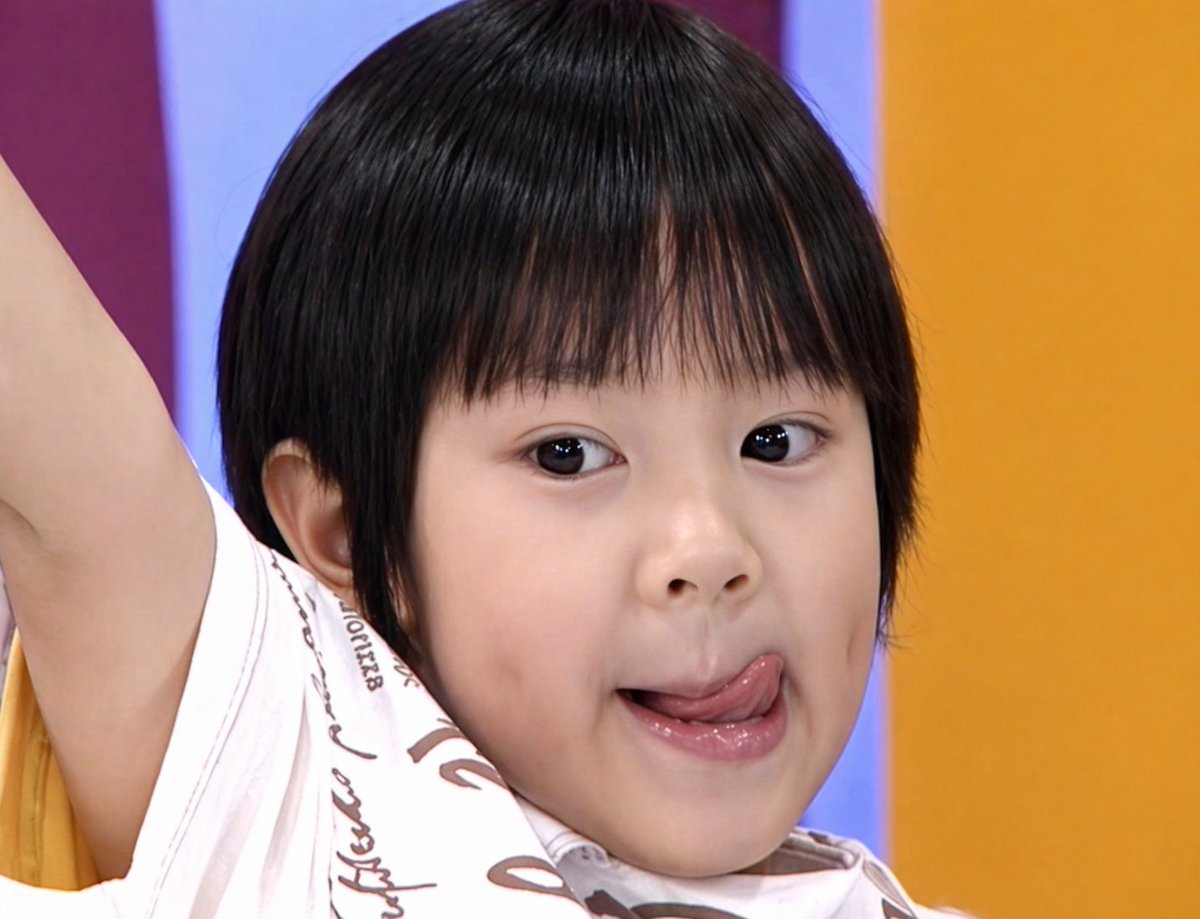 LutionAvo's tweet photo. Like papa, like Nuna~~~  😝 https://t.co/TwkykusToF