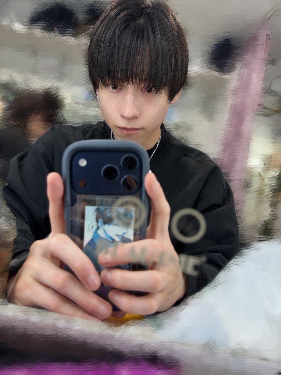 人生で初めてこういうセットして家を出る生活してる。