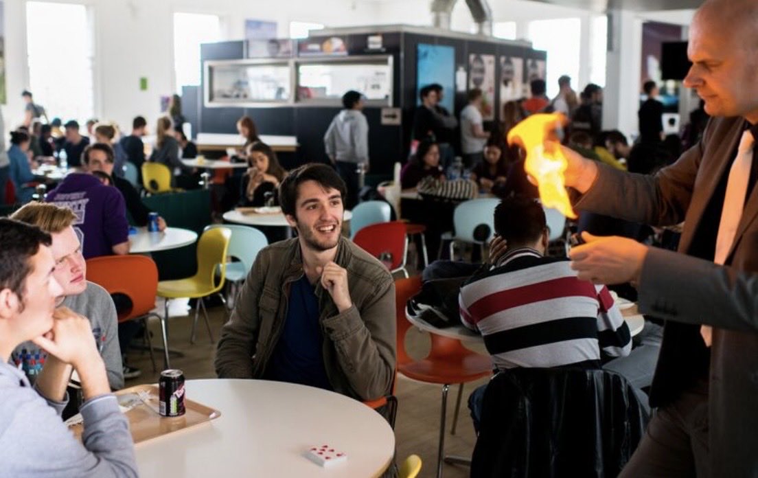 DavidFoxMagic's tweet image. Close-up magic at The University of Nottingham. David can customise entertainment for your next special event. 😊 #party #occasions #magical #magician #davidfoxmagic