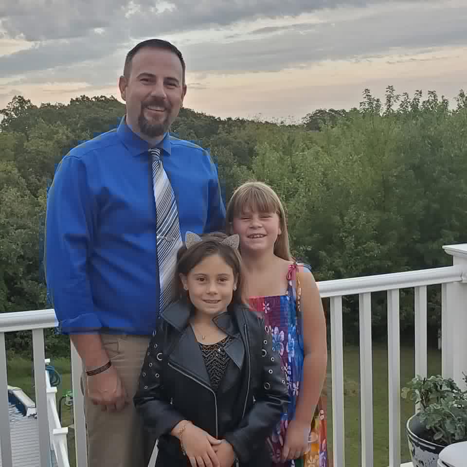 Marcoss_Diary's tweet image. - Daddy's girls forever ♾️ Soft smiles, strong bond, forever memories📸❤️
This is what love looks like in real life🕊️🥹
#FamilyTime #Daughters #DadAndDaughters
#Foryoupage