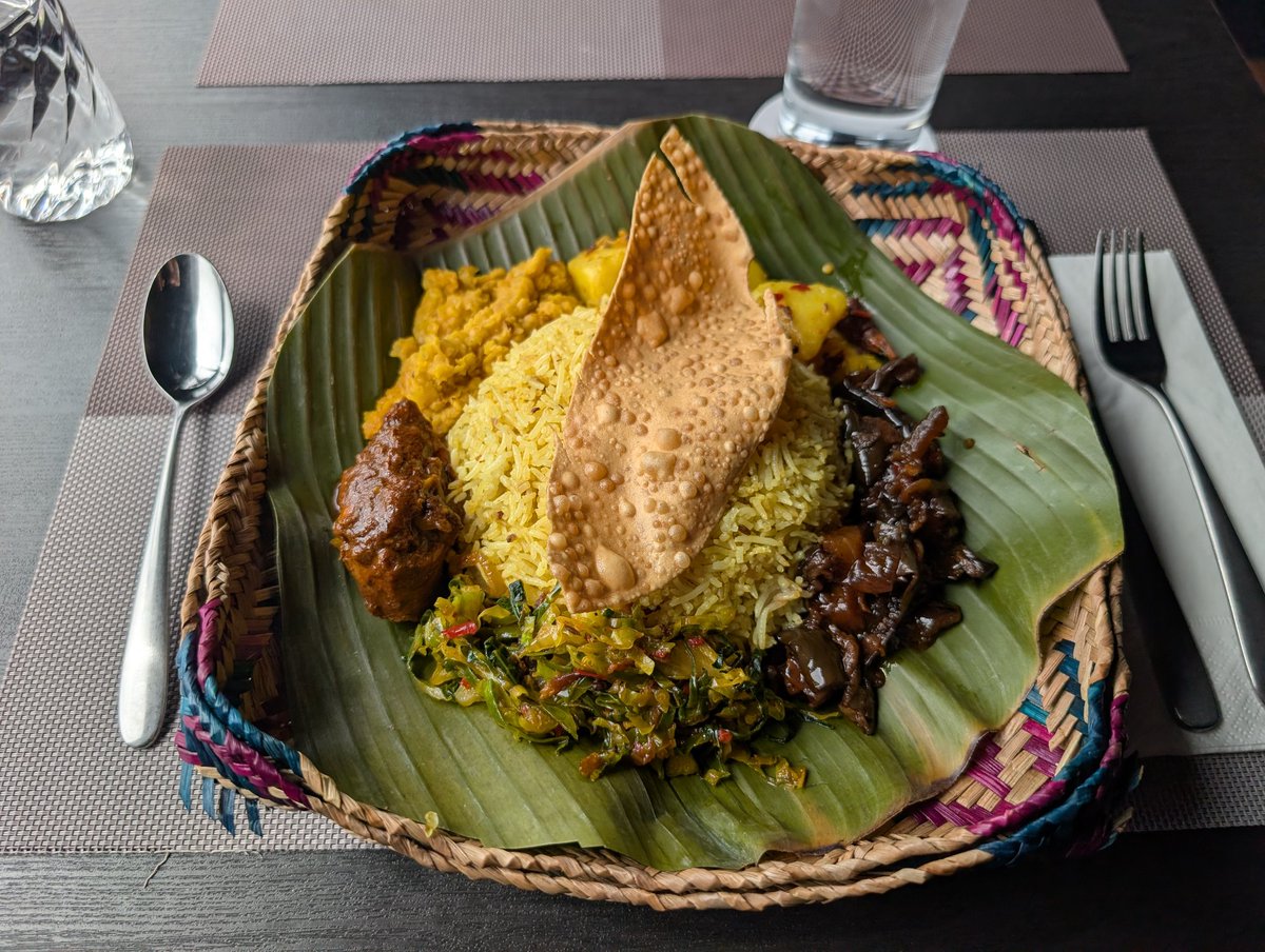 スリランカ太郎🇱🇰シンハラ語勉強中 tweet media