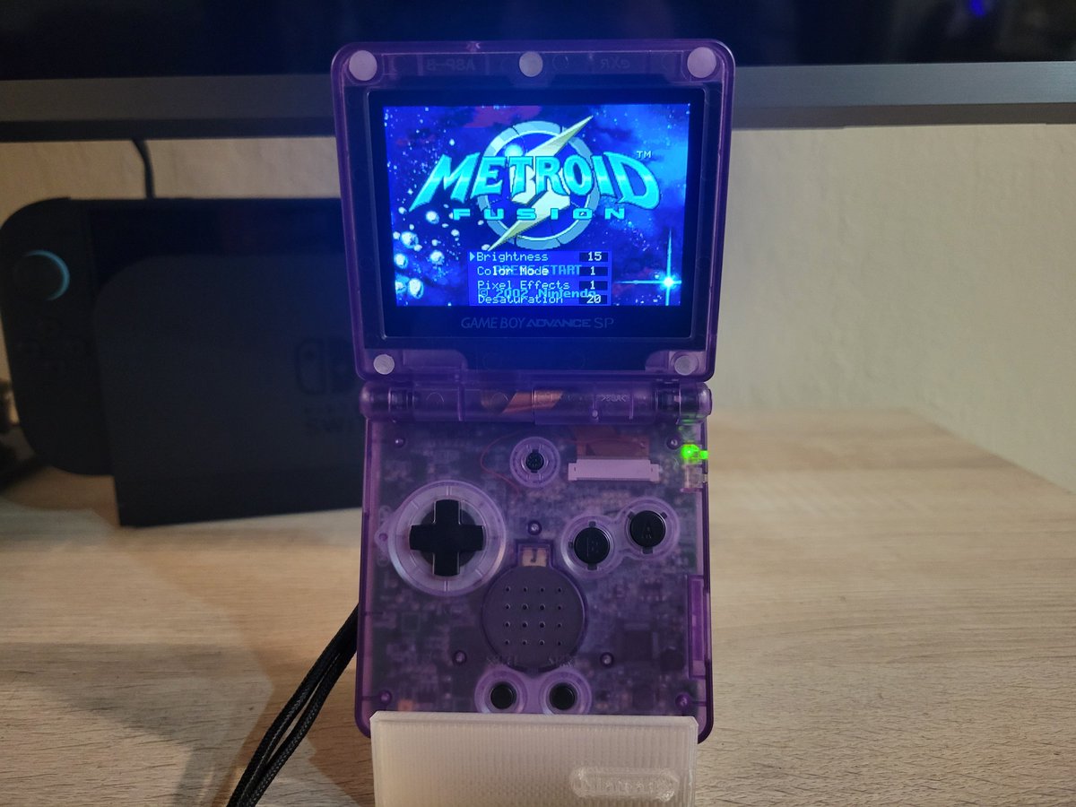 CorrealeCodes's tweet photo. Completed the premium Gengar themed GBA SP today! Ive been waiting on this one 😍 #retro #nintendo #gba #gameboy #gbasp https://t.co/eJGhg1FySw