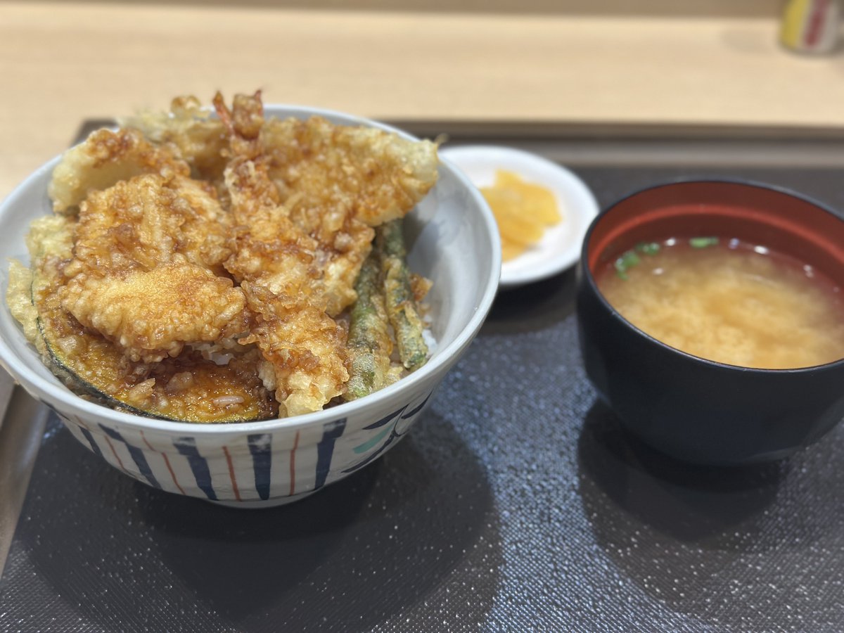 きょうのスーランチ🍚
5年ぶりくらいにたべてみたけど高くなったわね