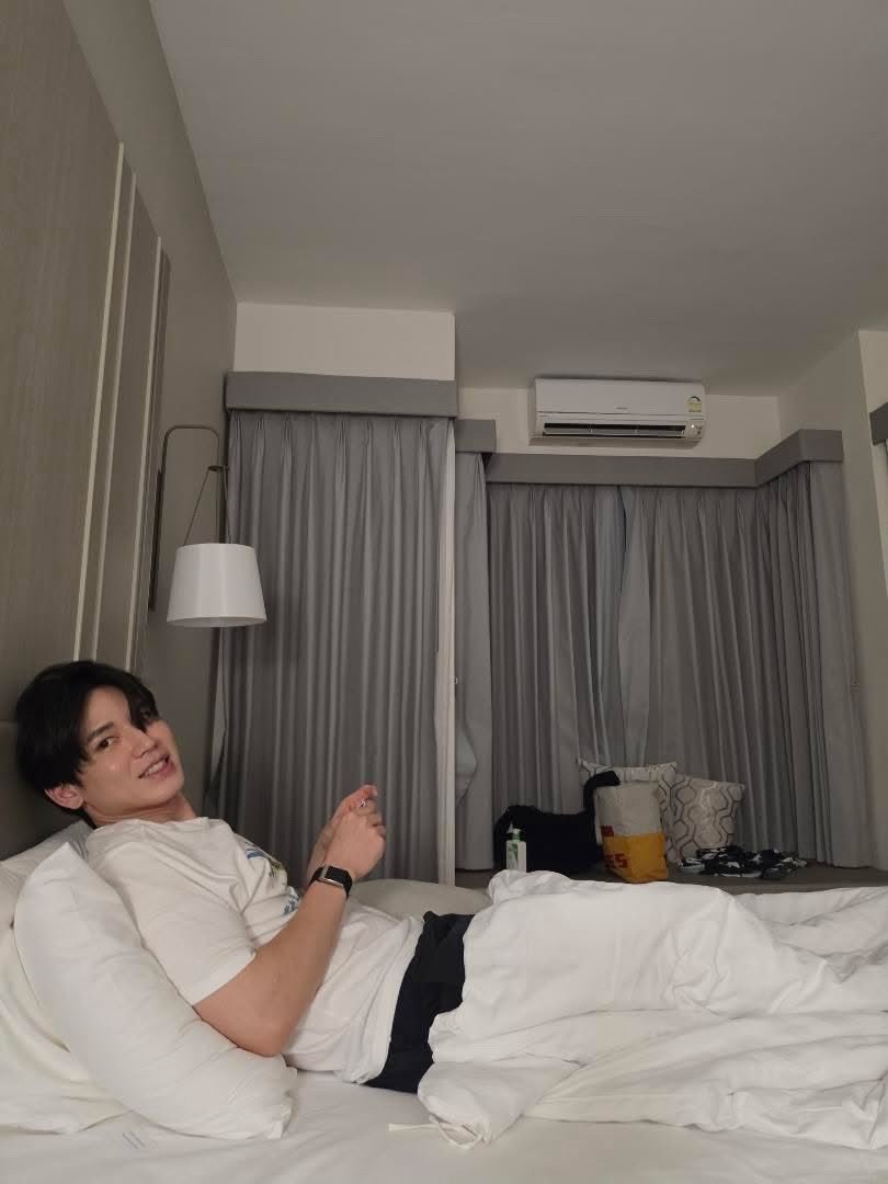 Magic091223's tweet image. นอนค้างที่ทะเลด้วยกัน  🏝🏖🫧

#ADogAndAPlane
#หมาเห่าเครื่องบินQ20-21
#Tawan_V #Newwiee #เตนิว