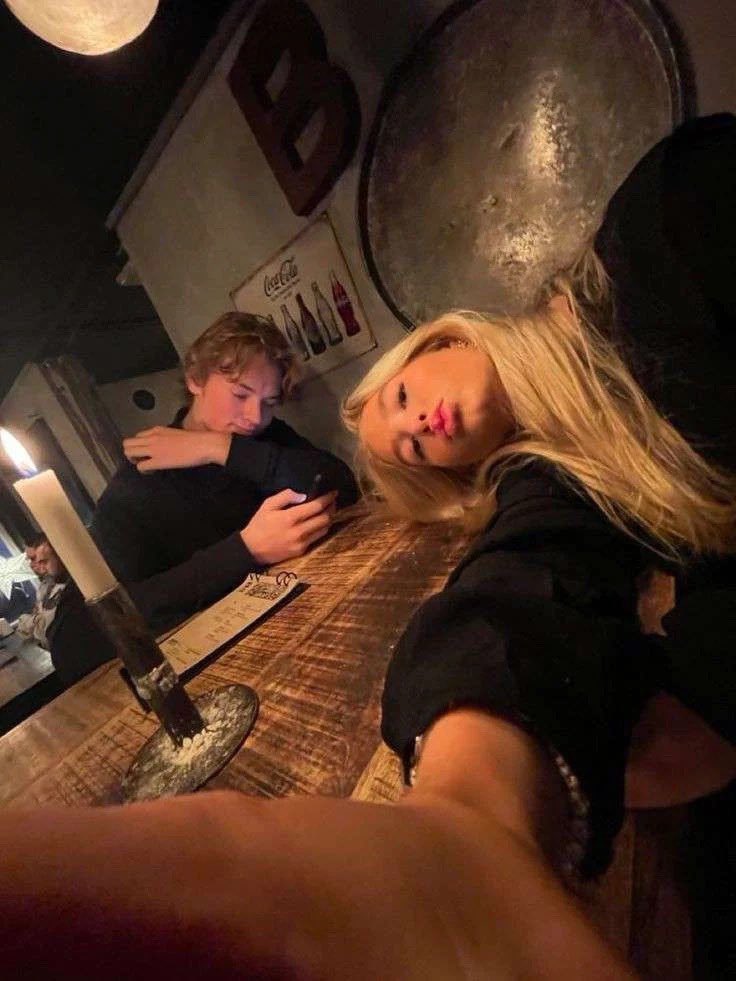 anastasia. tweet media