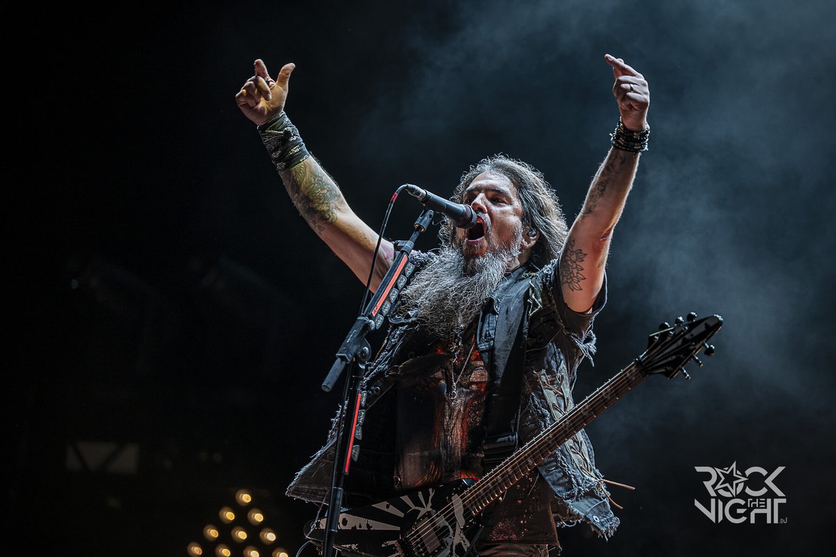 orleff's tweet photo. Robb Flynn (Machine Head) се включва в новото парче на Black Veil Brides: "Revenger"
https://t.co/kq62aYWX3H https://t.co/7JMbaDCUI4