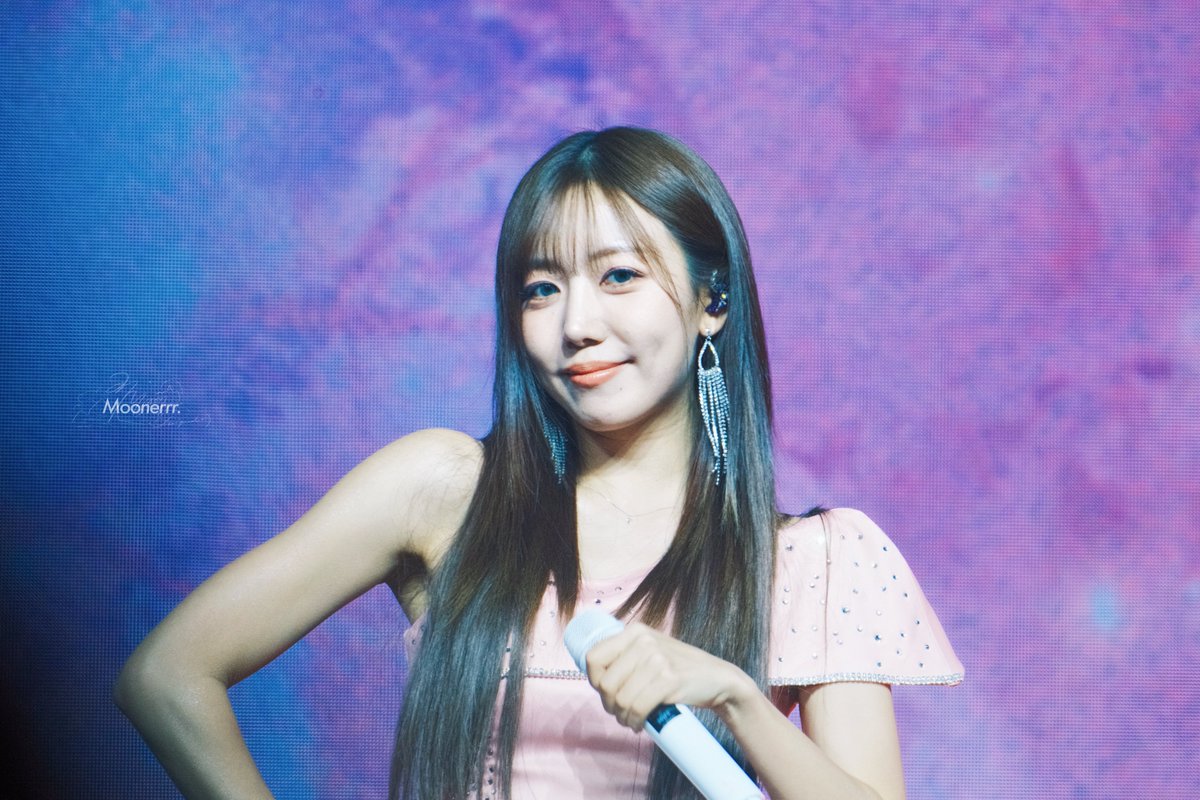 Moonerrr_'s tweet photo. 260419
The Origin: APINK in Hong Kong

🍕
넌 내 거야!

#에이핑크  #Apink 
#김남주 #Namjoo 
@APINKKNJ https://t.co/0G5PAOVhvU